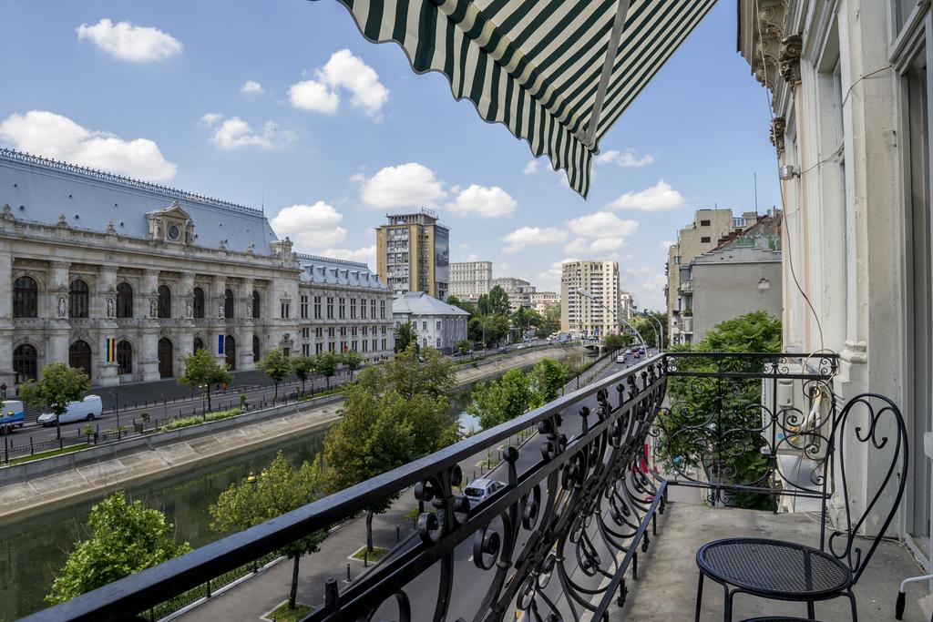 Antique Hostel București